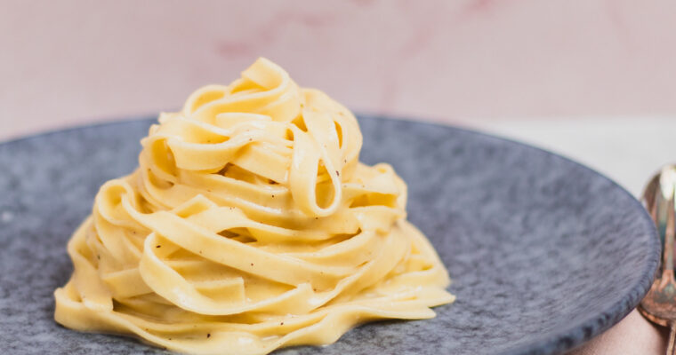 Pasta Alfredo – Nem pasta med masser af smør og parmesan
